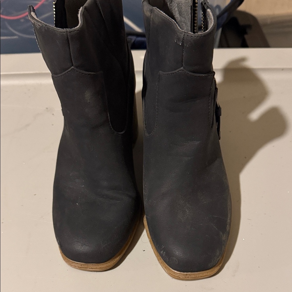 Dr. Scholl's Dark Gray Ankle Booties